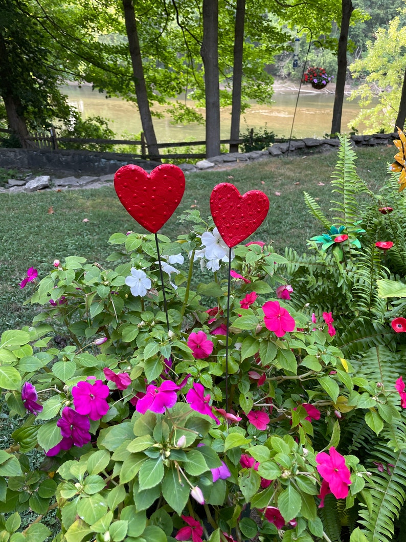 Set of Two 3 inch Red Heart Garden Stakes,Lover's Gift,Heart Plant Art Potted plants,Garden Sculpture,Valentines Day Gift For Her image 8