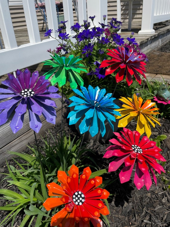 Metal Flower Garden Stake,Yard decoration, Metal Art, Garden Sculpture Decor, Metal Flowers Gift For Her Christmas Gift