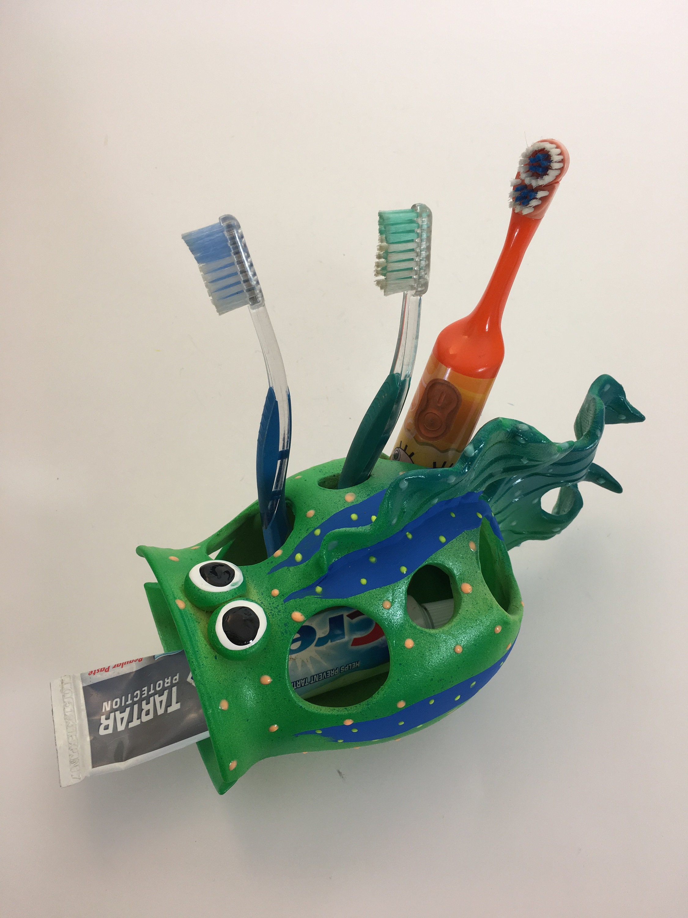 Whimsical Fish Toothbrush Holder, Underwater Fish Room Decor, Beach