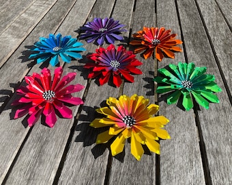 Metal Flowers,7  Fence Flowers,Fence Decoration,Patio Decor-Yard Art Whimsy Garden Art Perfect Wall or Privacy Fence Accent,Pool Decor