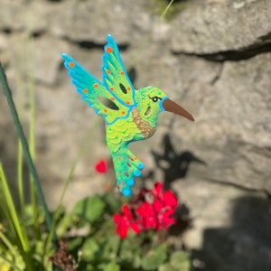 Green Metal Hummingbird Garden Stake,Garden Decor, Garden Art,Garden Gift For Moms,Hummingbird Decor,Hummingbird Lover Gift