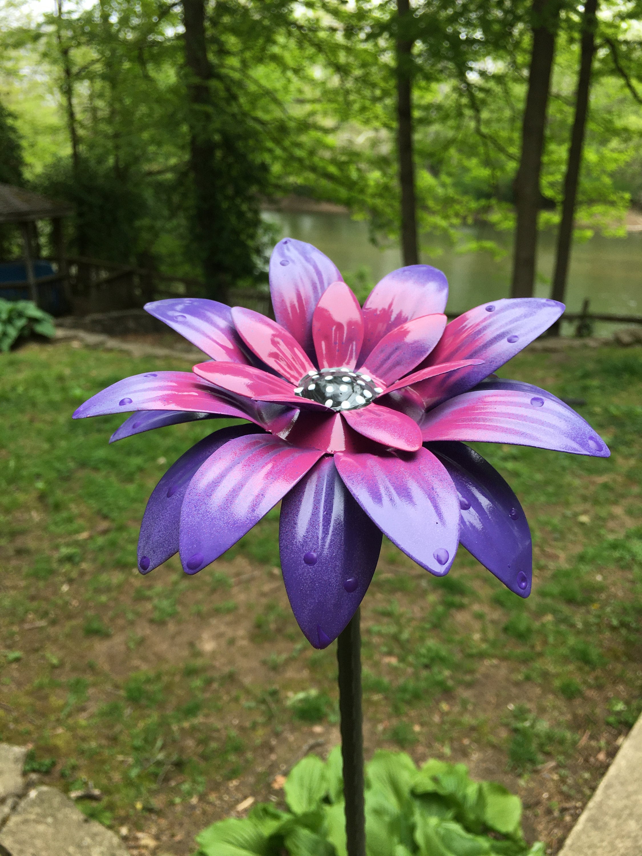 Metal Flower Garden Stakes,Set of Three Daylily Metal Flower Stakes 21