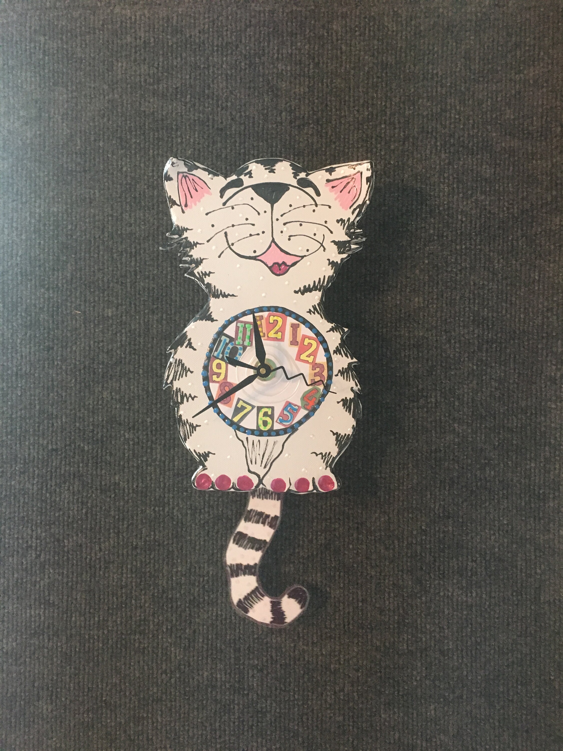 Cat Clock with Swinging Tail Pendulum •Cat Lover Gift KITTYCAT CLOCK