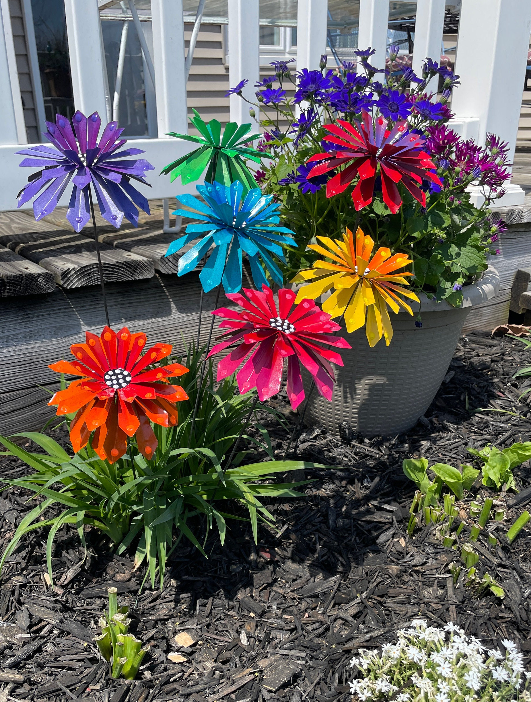 Flower Garden Stakes,Set of Seven, Metal Garden Stakes, Yard decoration