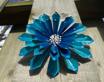 Metal Flower,Blue Fence Flower,Fence Decoration,Patio Decor-Yard Art Whimsy Garden Art Perfect Wall or Privacy Fence Accent,Pool Decor