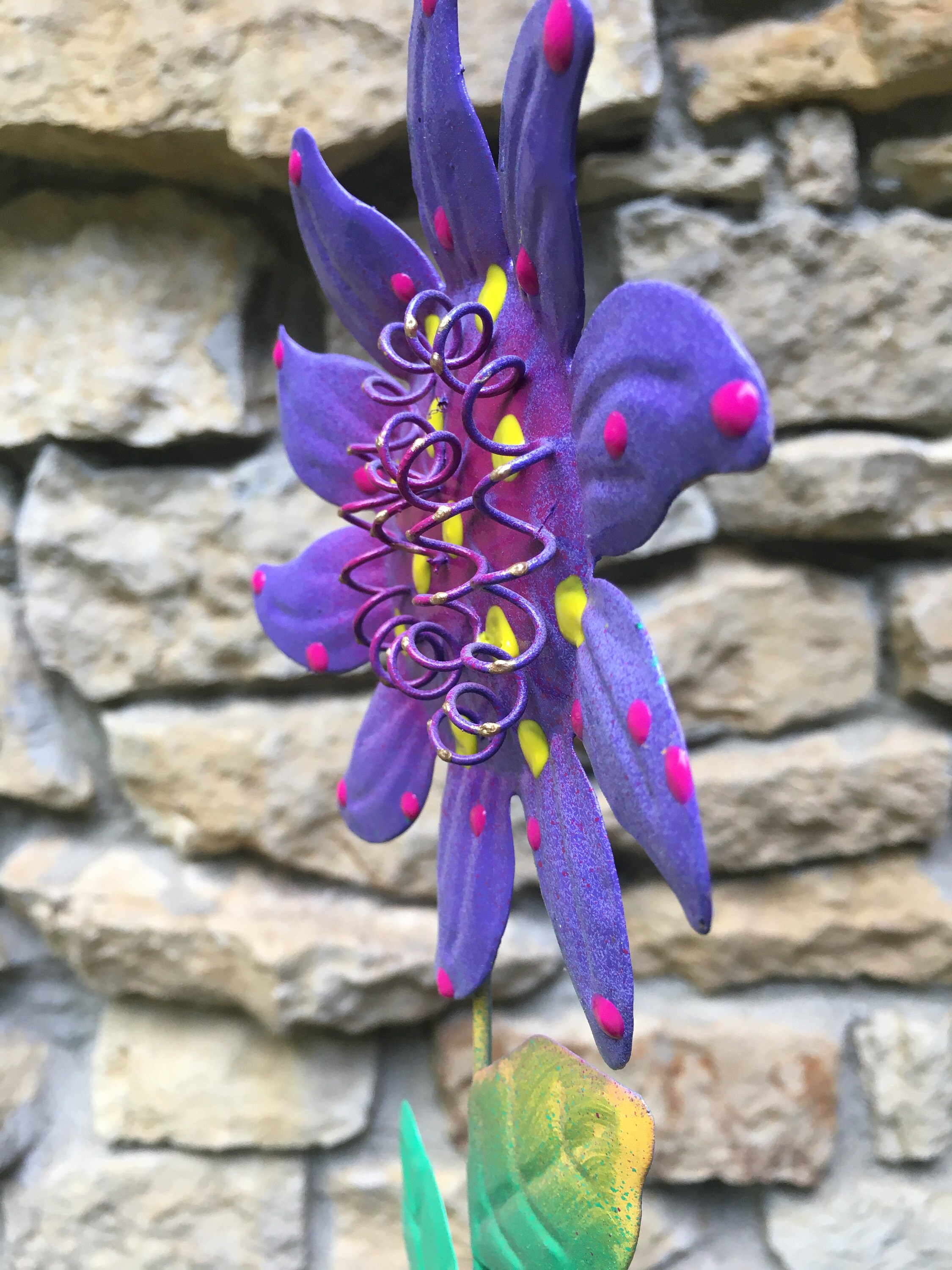 Purple Metal Flower Garden Stakes, Metal Garden Stakes, Yard decoration