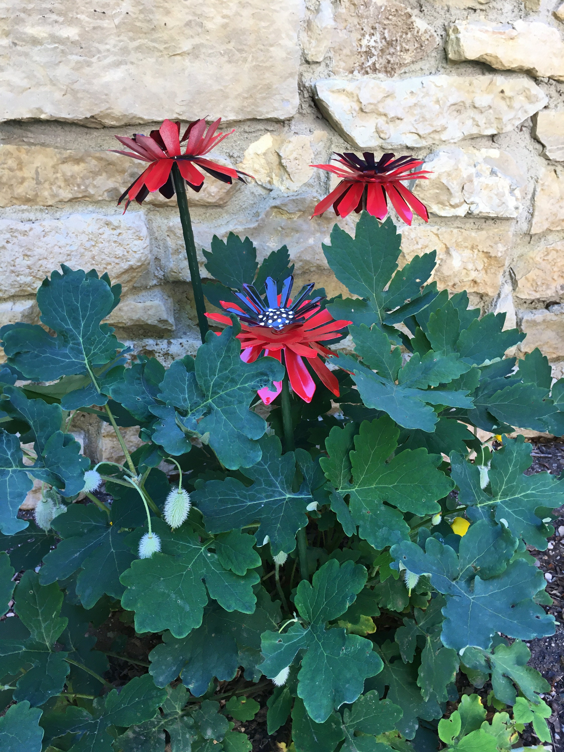 Metal Flower Garden Stakes,REd Zinnias Metal Garden Stakes ...