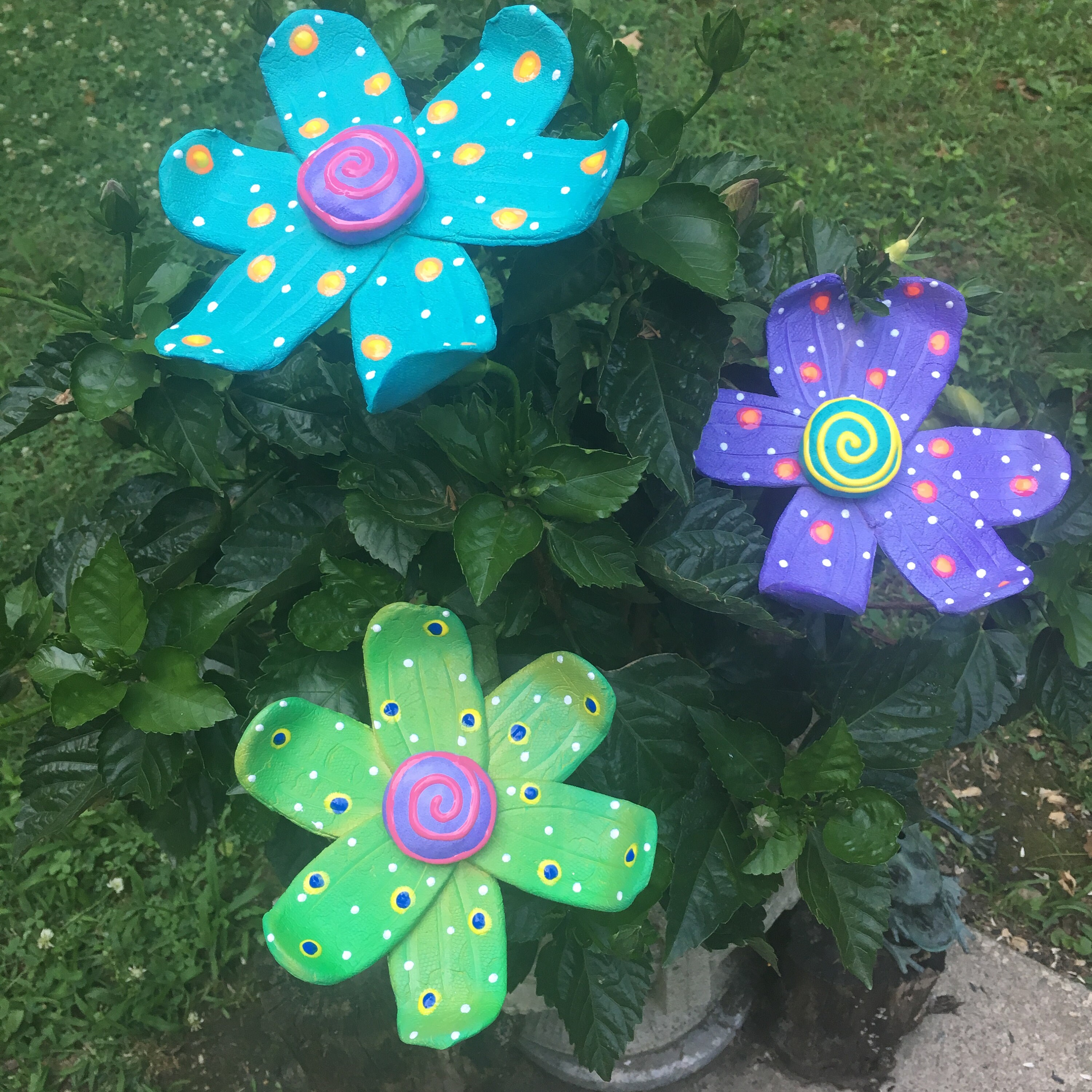 Ceramic Garden Art Flowers,Set of Three Garden Stakes,Lawn decor