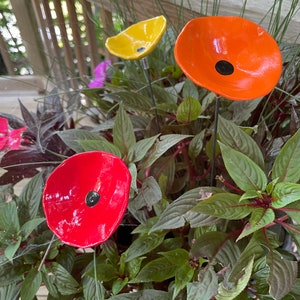 Set of 3 Mini Poppy Flower stakes,Poppy Flower Pot Cluster,Garden Stakes,Potted plants,Mother's Day Gift,Outdoor Garden Decor image 7