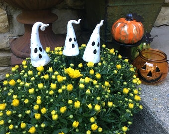 Clay Ghost Set of 3 Halloween Ghosts Garden Stakes Yard Decor Halloween Decor Halloween Ghost Decor Potted Plant Decor