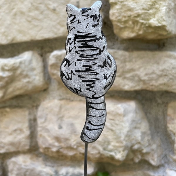 Grey Cat Garden Stake,Yard Art,Great Gift,Lawn decor,Outdoor garden Stake,Garden Decor,Cat Lady Gift,Kitty Garden Stakes for potted plants