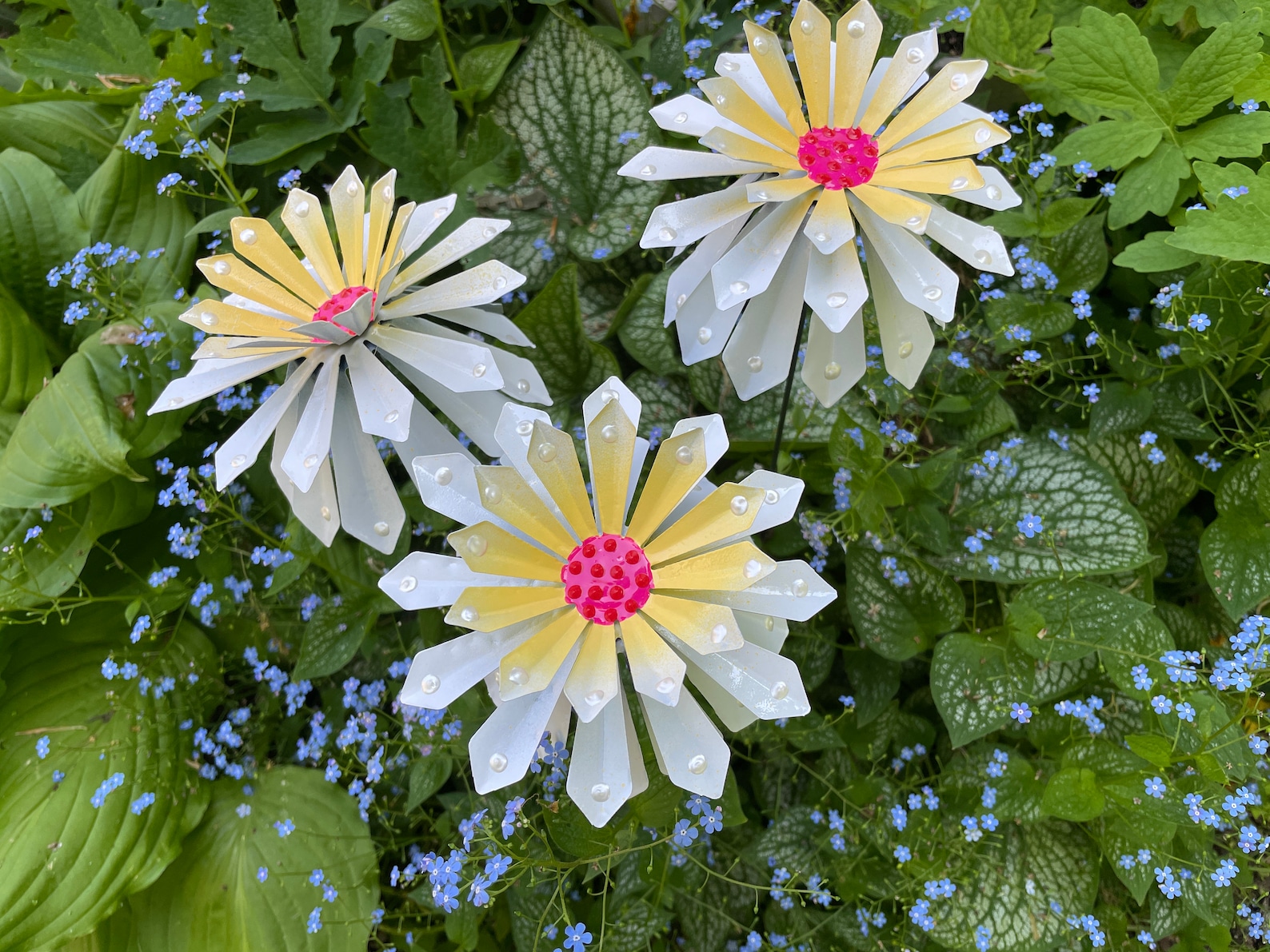 White Metal Flower Garden Stakesset of Three Metal Flower Etsy