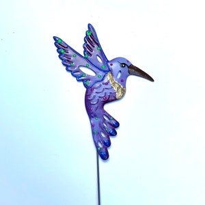 Purple Metal Hummingbird Garden Stake,Garden Decor, Garden Art,Garden Gift For Moms,Hummingbird Decor,Hummingbird Lover Gift immagine 3