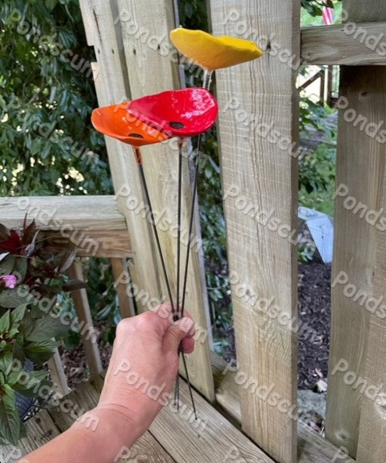 Set of 3 Mini Poppy Flower stakes,Poppy Flower Pot Cluster,Garden Stakes,Potted plants,Mother's Day Gift,Outdoor Garden Decor image 5