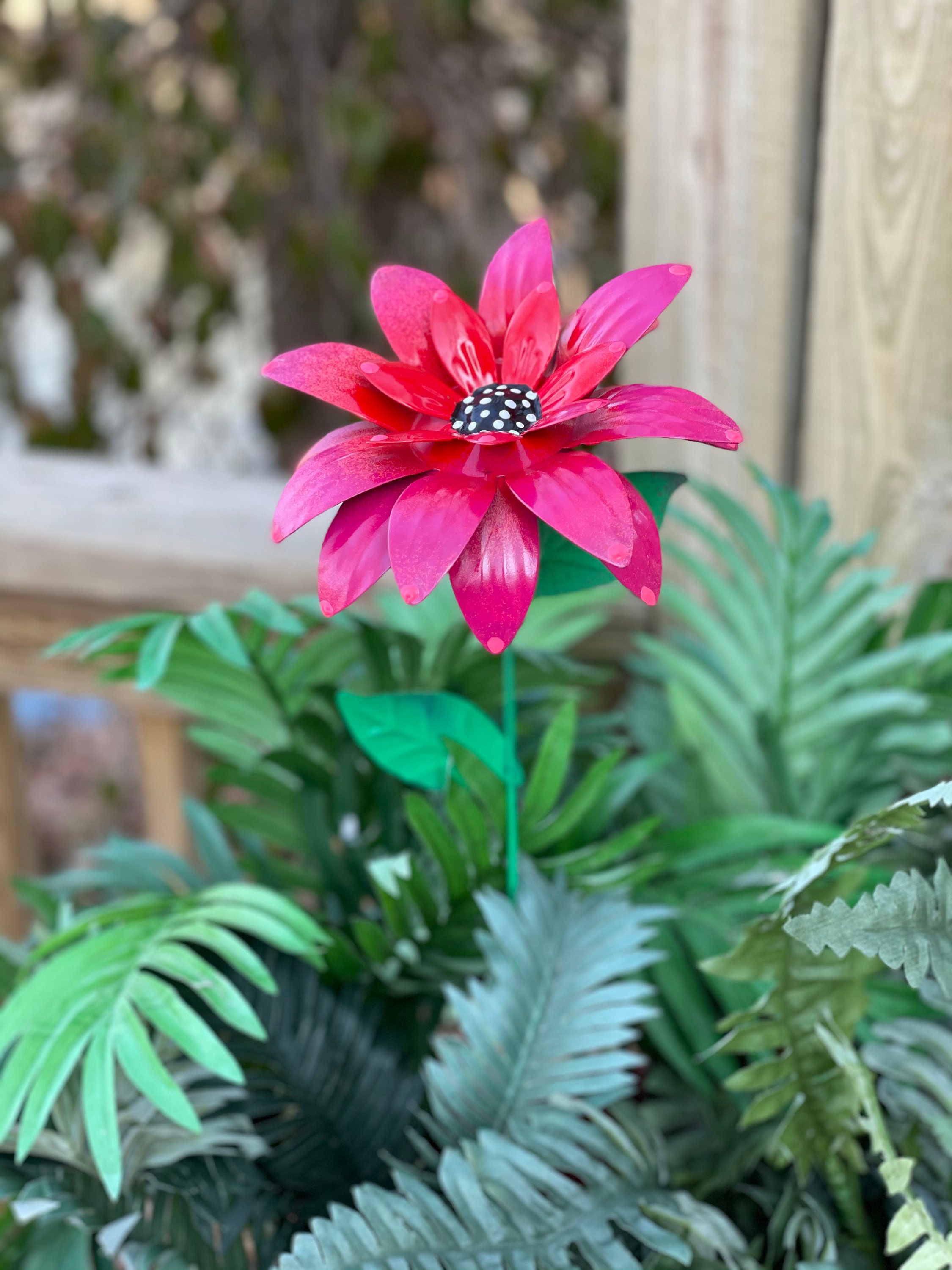 Pink Metal Flower Garden Stake Daylily Flower Garden Stake Metal Flower Flower Metal Garden Art Metal Garden Decor Daylily Yard Decor