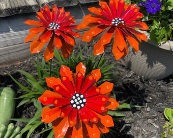 Set Of Three Orange Metal Zinnia Flower Garden Stakes,Yard decoration, Metal Art, Garden  Decor, Metal Flowers Mother's Day Gift For Her