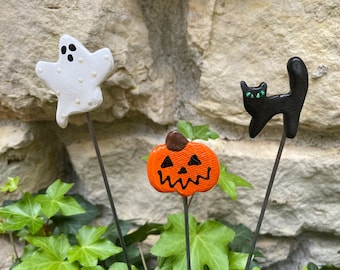 Set of 3  Halloween Garden Stakes  Ghost,Pumpkin,Black Cat Yard Decor Halloween Decor  Potted Plant Decor Outdoor prop