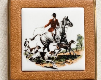 Vintage 1940s Kolter and Kopit Equestrian Hunt Scene Compact Heritage Equestrian Decor Gold Tone Brass & Leather Rouge Pot Grandmillennial