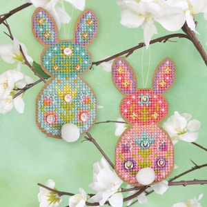 KIT Springamajigs: Bunnies Satsuma Street Spring ornament cross stitch kit image 1