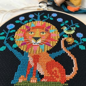 Leo lion zodiac sign Satsuma Street modern cross stitch pattern PDF Instant download image 2