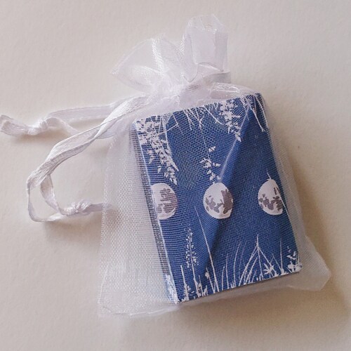 Poem Book in a Matchbox Adlestrop by Edward Thomas. Small Etsy UK