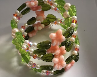 MEMORY WIRE BRACELET Floral Peach & Pearl