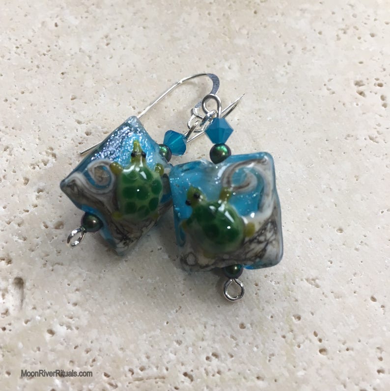 SEA TURTLE EARRINGS image 2