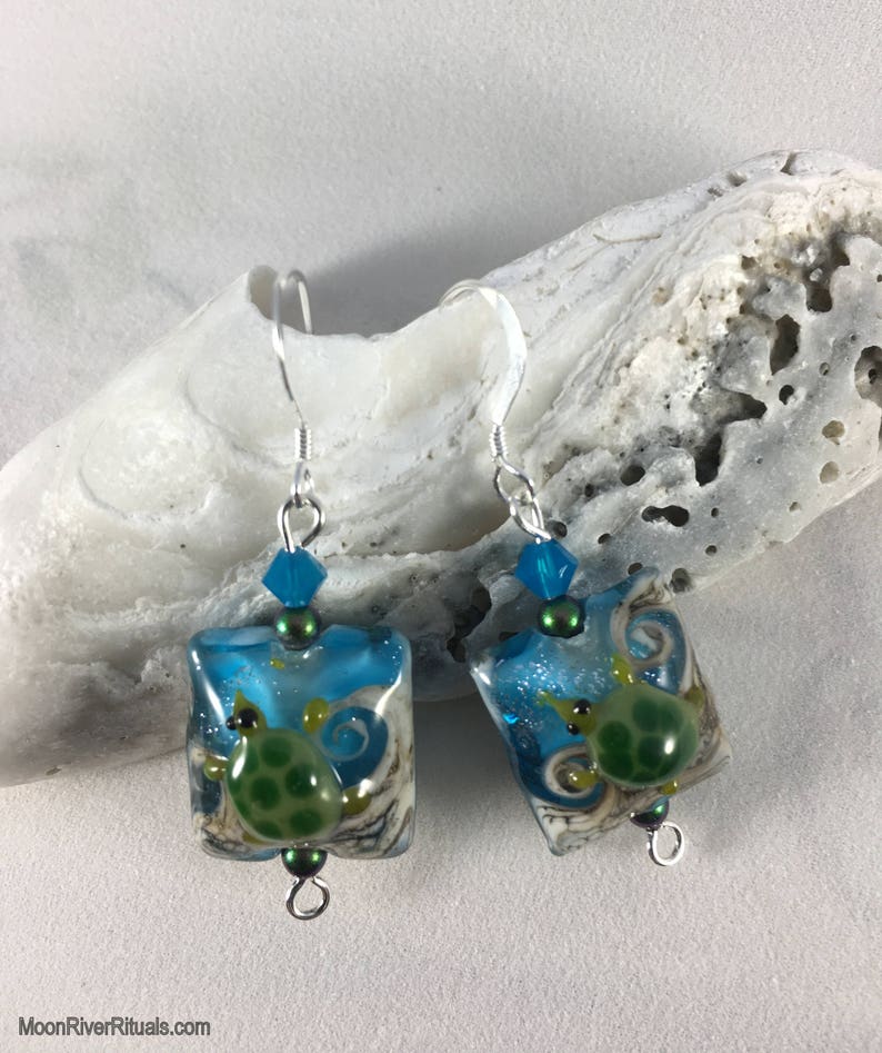 SEA TURTLE EARRINGS image 3