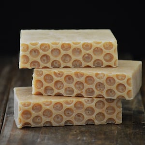 Honey Flower Scented Oatmeal Milk and Honey Soap with Floral Sweet Scent, Honeycomb Top, Hands and Body Wash Bar, Self Care Gift