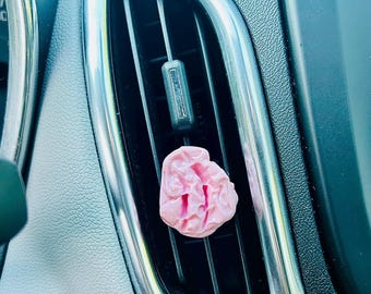 Clip para la ventilación del coche con chicle masticado, decoración de dopamina, dulces, comida falsa, arte, accesorio maximalista para vehículos, regalo divertido para un amigo, idea de broma, regalo único