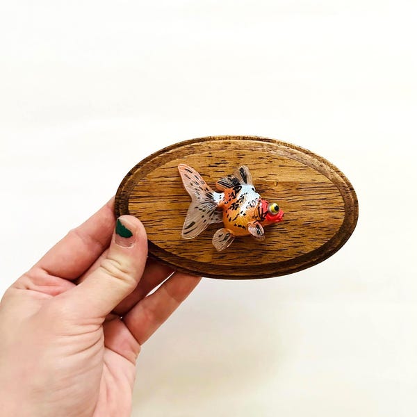 Trophy Fish Wall Hanging/Dopamine Decor/Maximalist Decor/Funny Gift Idea/Kitschy Art/ Faux Taxidermy/ Goldfish/ Fish Lover/ Funny Decor