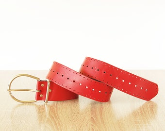 Ceinture en cuir rouge vintage, ceinture large trouée, accessoire ceinture rouge pour femme