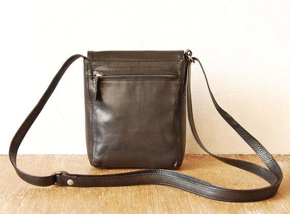 Thrifted Small Shoulder Bag, Black Leather Loops … - image 3