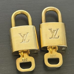Louis Vuitton Lock 315 - Etsy