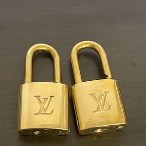 Cadeado Louis Vuitton e SEM CHAVE nº 312 e 322 latão nº 11719
