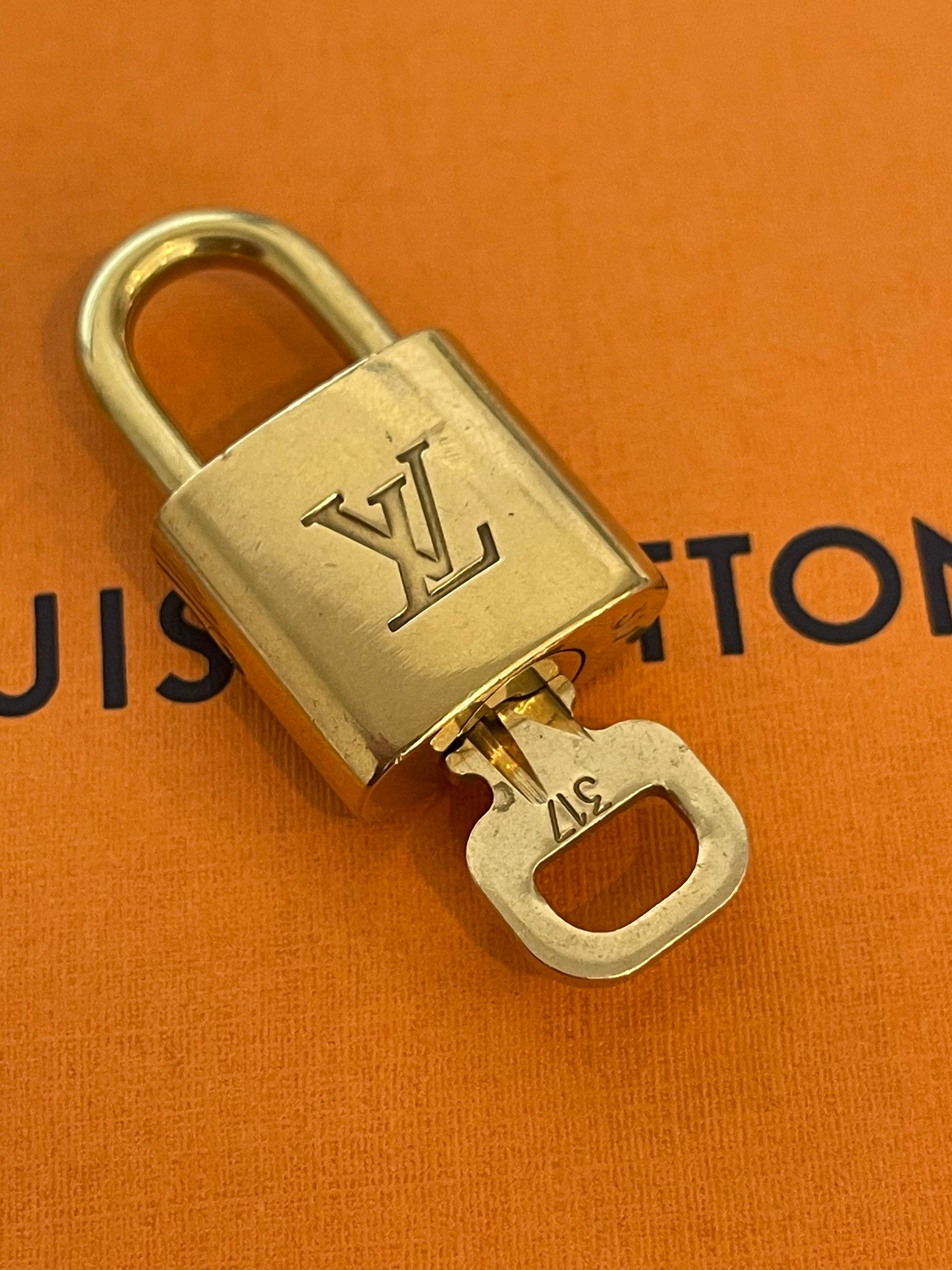 vuitton key padlock