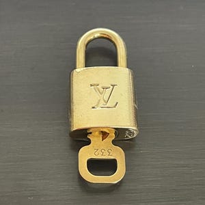 PINKERLY Cadeado especial Louis Vuitton e uma chave #332 fechadura latão