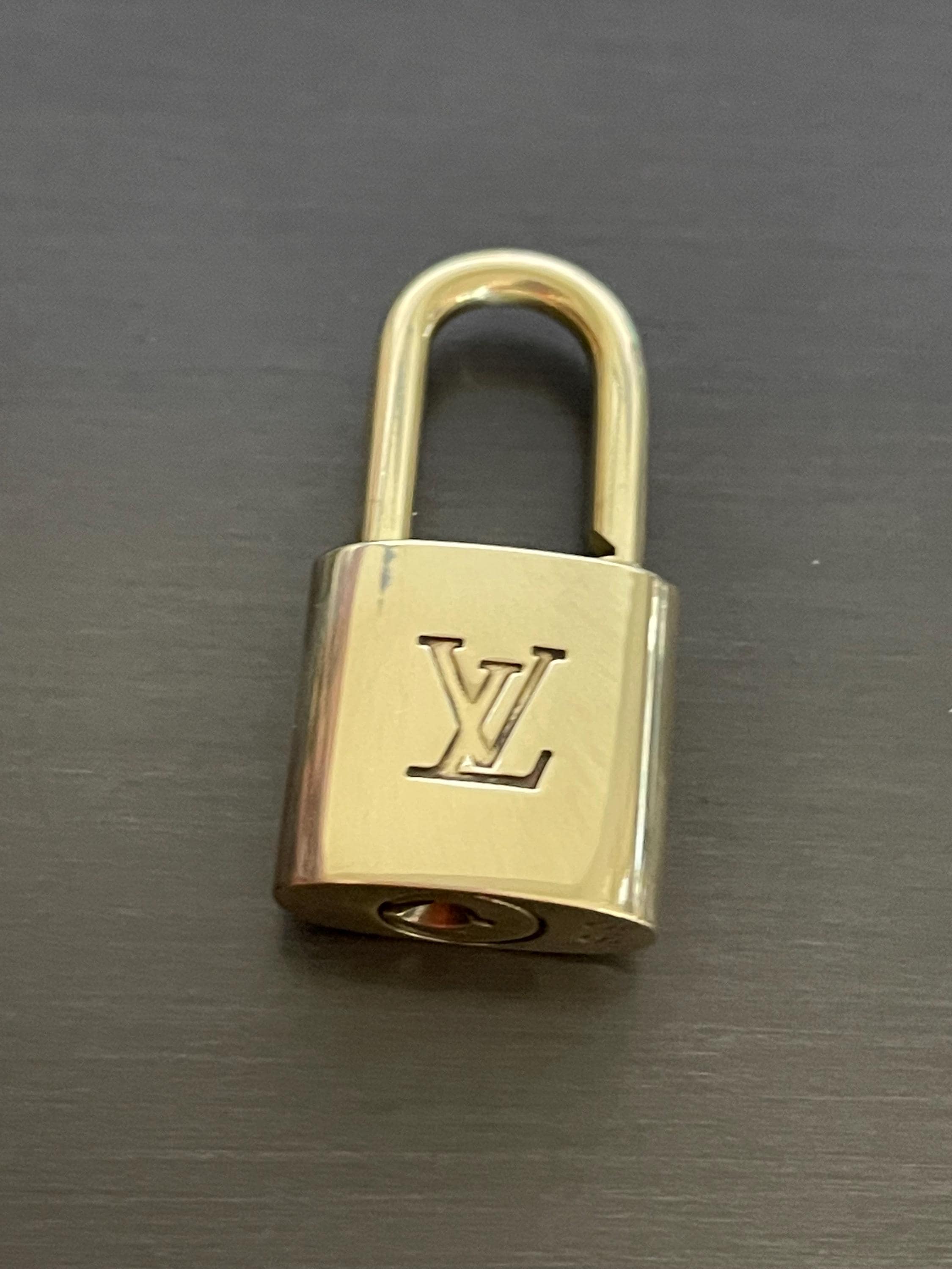 Louis Vuitton Padlock and NO KEY #318 Lock Brass #11506 - Etsy