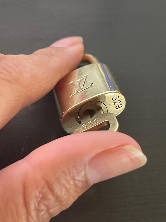 Pinkerly Special Louis Vuitton Padlock and One Key #329 Lock Brass