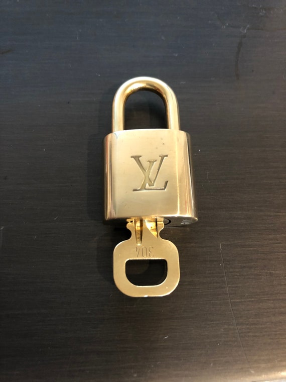 Louis Vuitton padlock and one key #304 lock brass