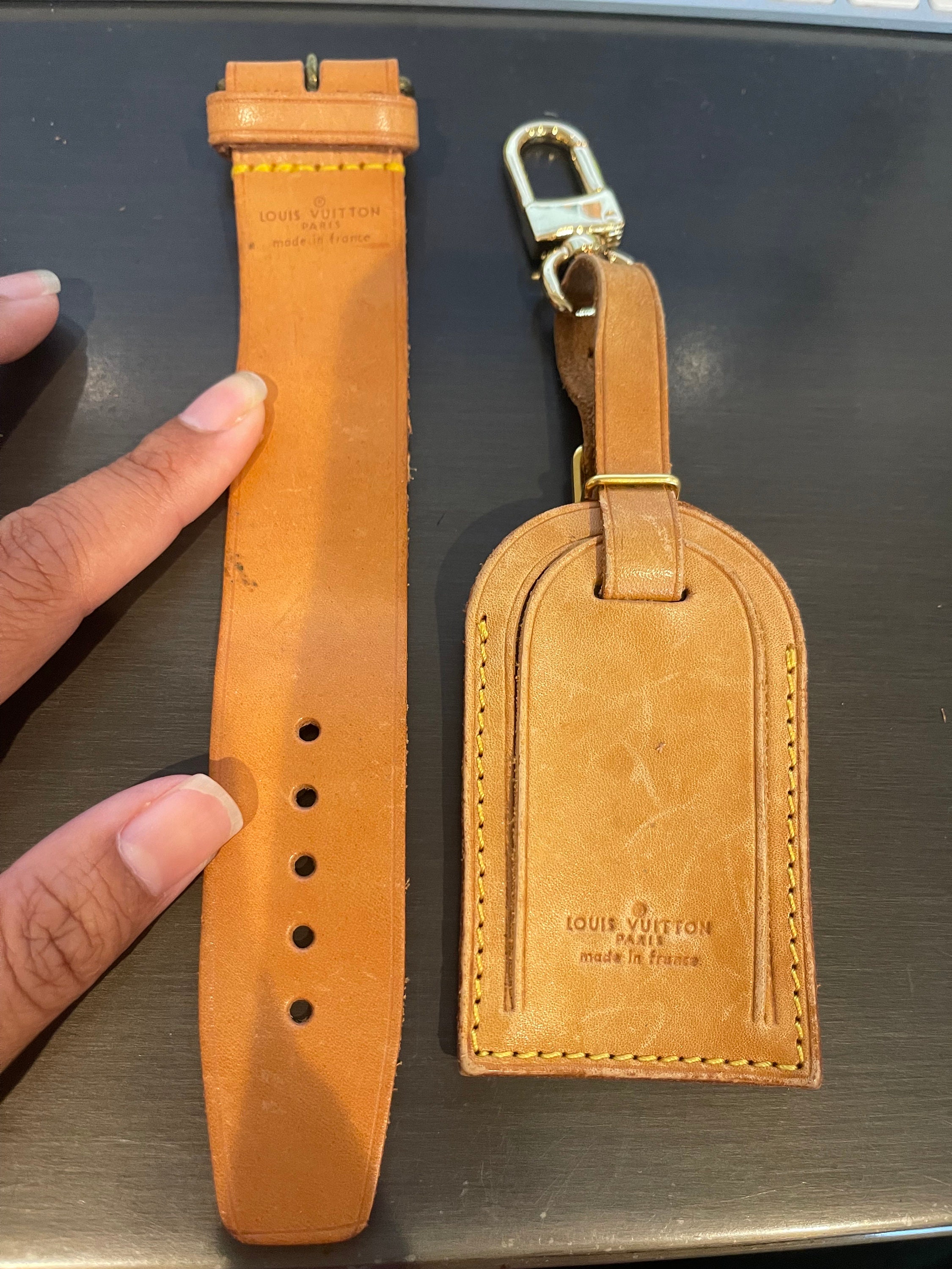 Louis Vuitton Unisex Vachetta Leather Luggage Tag Buckle Key Chain