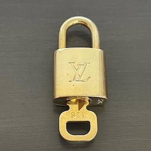 Cadeado especial Louis Vuitton Pinkerly e uma chave #326, latão