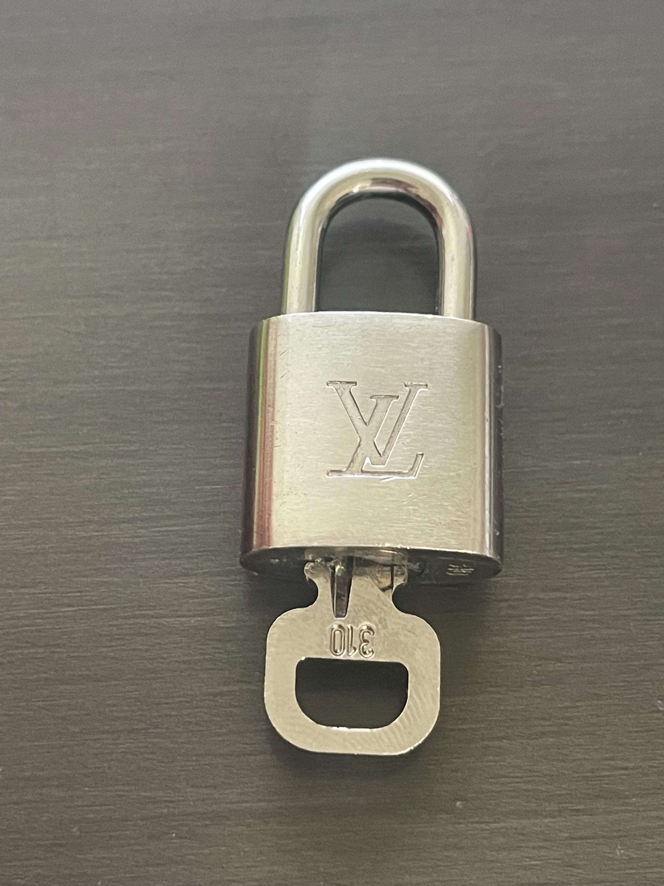 Louis Vuitton Silver Padlock with Keys Louis Vuitton silver lock for Speedy handbag main image 4