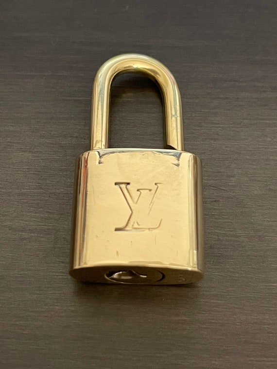 EB-039 #312 Authentic LOUIS VUITTON Lock & 2 Key Padlock brass Used  Polished LV