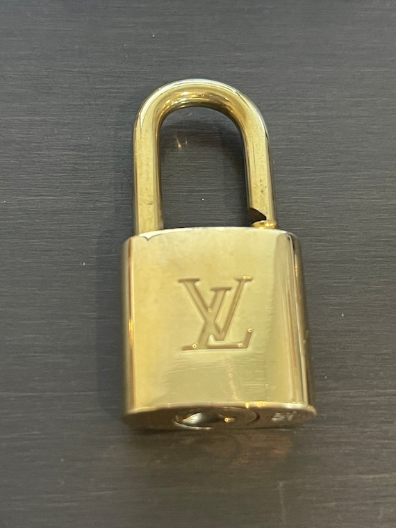 Louis Vuitton padlock and NO KEY #316 lock brass #