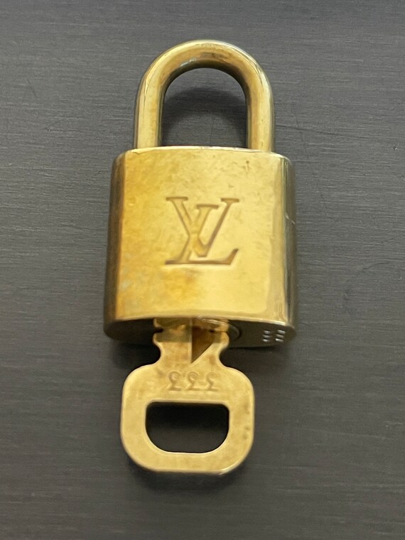 Louis Vuitton padlock and one key #333 lock brass