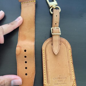 Etiqueta de identificação para bagagem de couro vachetta Louis Vuitton com etiqueta de nome e fivela de alça poignet #11439