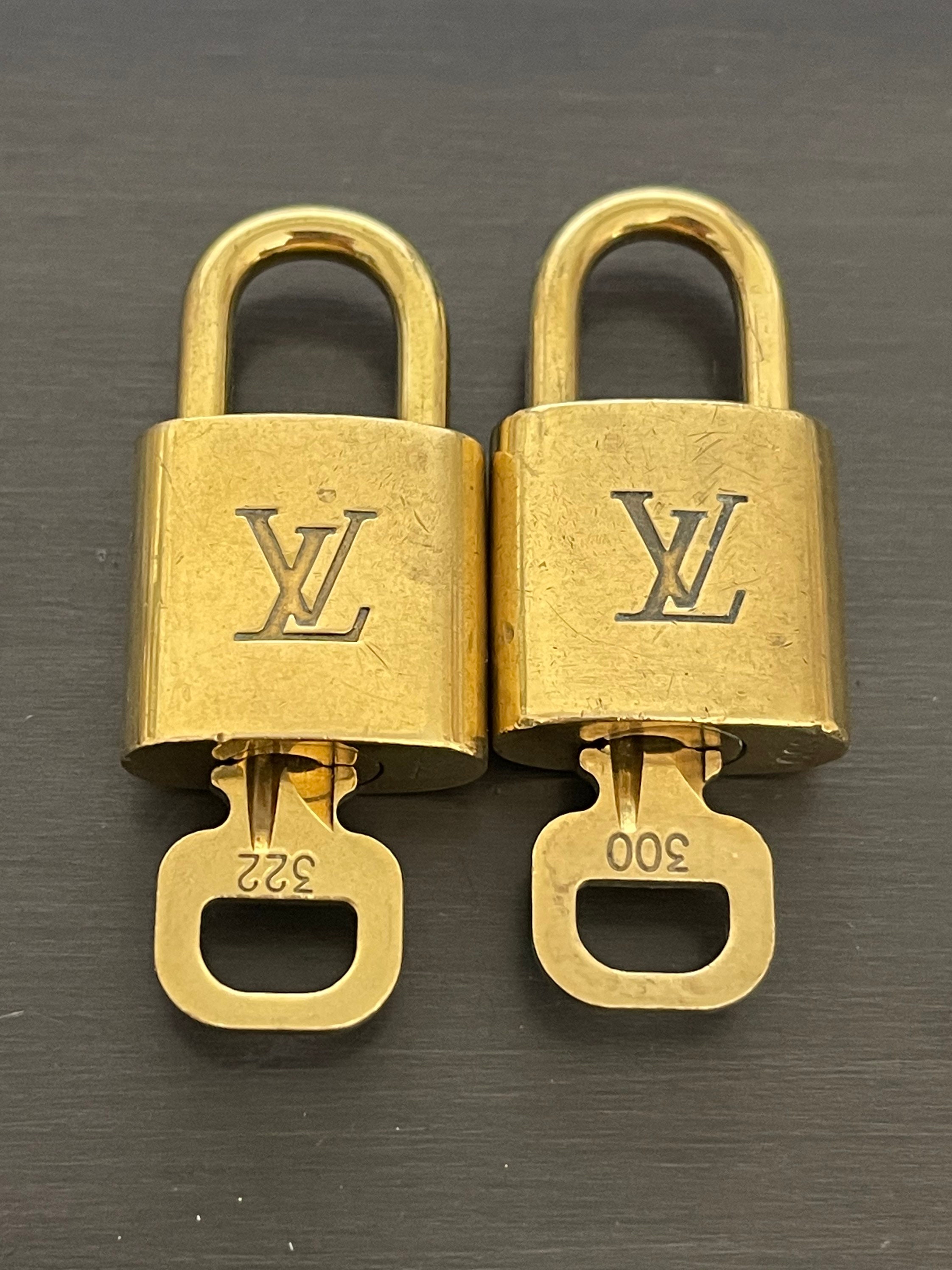 Louis Vuitton lock and key set #322*