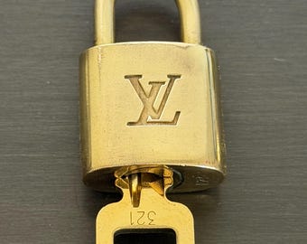 ルイヴィトン 南京錠とNO KEY #300 ロック 真鍮 #11226 - Etsy 日本