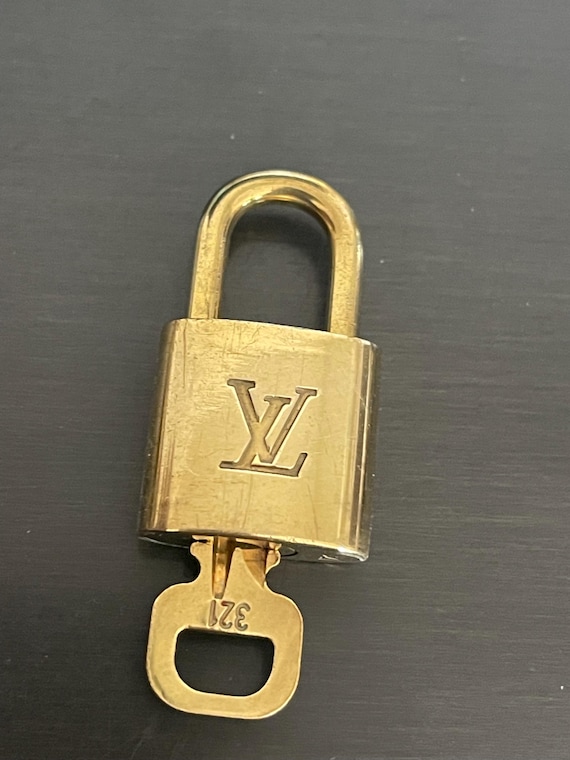 LOUIS VUITTON 鍵 キー LV Louis Vuitton Lock & Key 321 | eBay